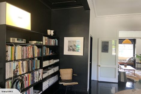 Photo of property in 49 Rolleston Street, Mount Cook, Wellington, 6021