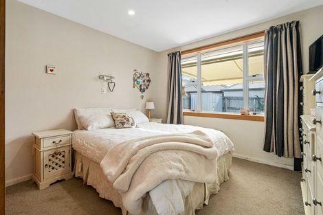 Photo of property in 14 Claxton Place, Saint Martins, Christchurch, 8022