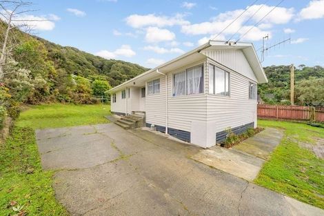 Photo of property in 77 Karaka Street, Wainuiomata, Lower Hutt, 5014