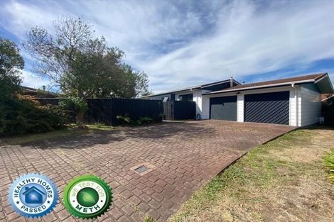Photo of property in 75 Mazengarb Road, Paraparaumu Beach, Paraparaumu, 5032