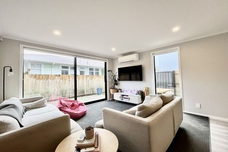 Photo of property in 9b Hinau Grove, Wainuiomata, Lower Hutt, 5014