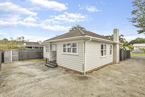 Photo of property in 64 Friedlanders Road, Manurewa, Auckland, 2102