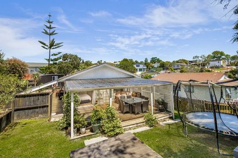 Photo of property in 46 Lavelle Road, Henderson, Auckland, 0612