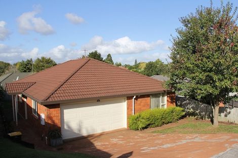 Photo of property in 28 Les Marston Place, Pukekohe, 2120