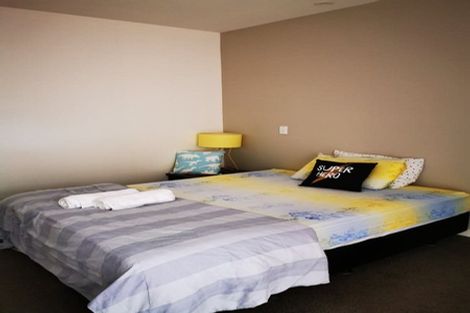 Photo of property in 73 Tiketike Way, Brooklyn, Wellington, 6021