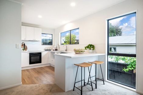 Photo of property in 8 Hague Place, Birkenhead, Auckland, 0626