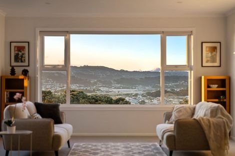 Photo of property in 68 Kinghorne Street, Strathmore Park, Wellington, 6022