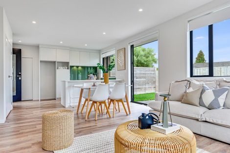 Photo of property in 103u2 Cambridge Road, Hillcrest, Hamilton, 3216