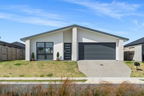 Photo of property in 52 Tamapahore Boulevard, Papamoa Beach, Papamoa, 3118