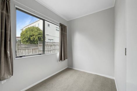 Photo of property in 60 Zefiro Drive, Massey, Auckland, 0614
