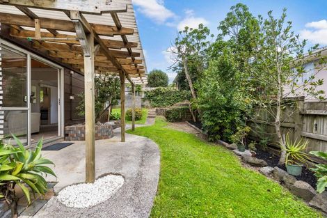 Photo of property in 54 Kohekohe Street, New Lynn, Auckland, 0600