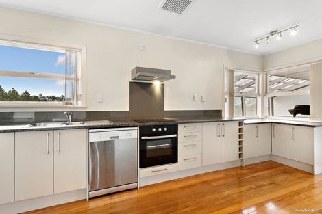 Photo of property in 1/58 Pupuke Road, Hillcrest, Auckland, 0627