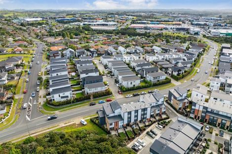 Photo of property in 44e Westgate Drive, Westgate, Auckland, 0614