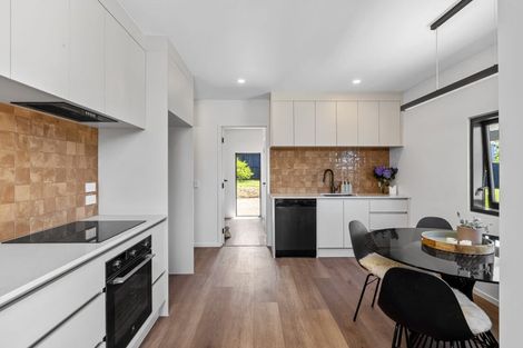 Photo of property in 2/26 Salem Place, Torbay, Auckland, 0630
