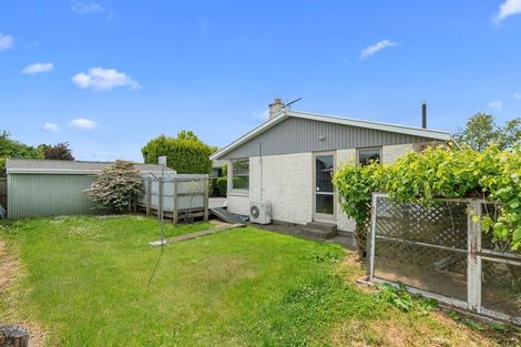 Photo of property in 37 Greendale Avenue, Avonhead, Christchurch, 8042