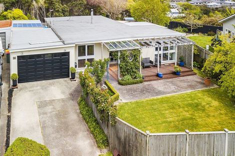Photo of property in 142 Kahu Road, Paremata, Porirua, 5024