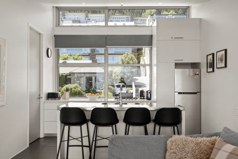 Photo of property in The Beeches Apartments, 4/60 Hallenstein Street, Queenstown, 9300
