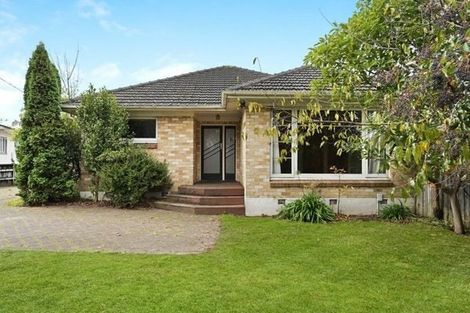 Photo of property in 281 Cambridge Road, Hillcrest, Hamilton, 3216