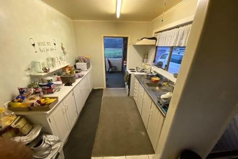 Photo of property in 13 Segedin Place, Glenfield, Auckland, 0629