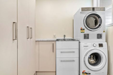 Photo of property in 70 Bassett Road, Johnsonville, Wellington, 6037