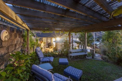 Photo of property in 72 Kakariki Grove, Waikanae, 5036