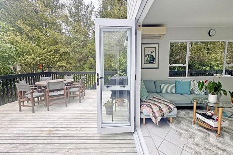 Photo of property in 19 Ravenstone Place, Chatswood, Auckland, 0626