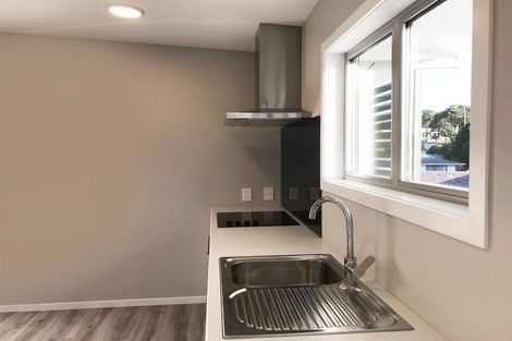 Photo of property in 14u3 Atkinson Street, Newlands, Wellington, 6037