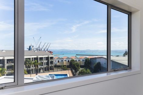 Photo of property in Marina View Apartments, 204/4 Reads Quay, Gisborne, 4010