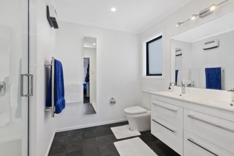 Photo of property in 34 Mossburn Grove, Kelson, Lower Hutt, 5010