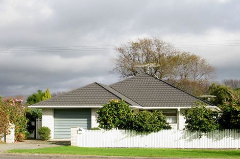 Photo of property in 272 Te Moana Road, Waikanae, 5036