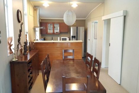 Photo of property in 20 Quigley Street, Newlands, Wellington, 6037