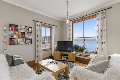 Photo of property in 285 Karaka Bay Road, Karaka Bays, Wellington, 6022