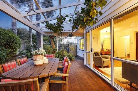 Photo of property in 61 Palmerston Road, Birkenhead, Auckland, 0626