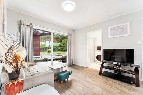 Photo of property in 4 Beverley Road, Stanmore Bay, Whangaparaoa, 0932
