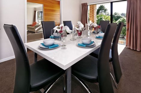 Photo of property in 2 Khaleel Place, Henderson, Auckland, 0612