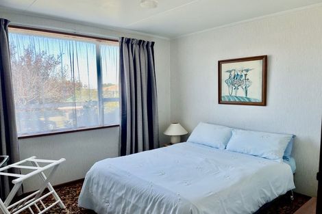 Photo of property in 22 Awamoa Road, Holmes Hill, Oamaru, 9401