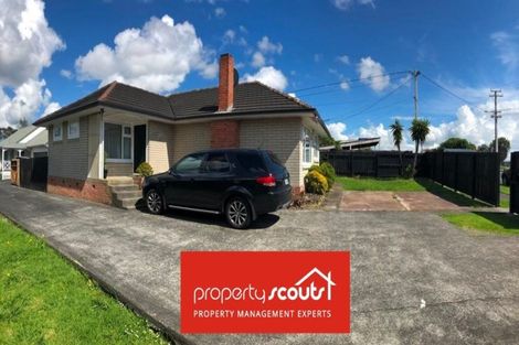 Photo of property in 70 Flanshaw Road, Te Atatu South, Auckland, 0610