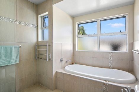 Photo of property in 12 Kelly Road, Cambridge, 3434