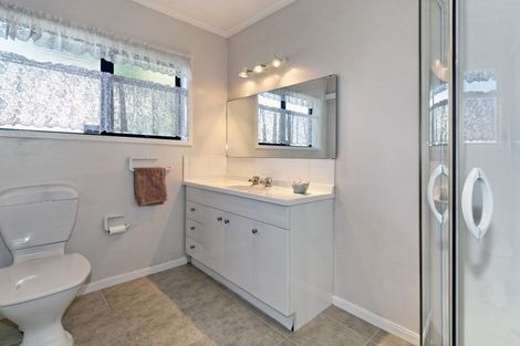 Photo of property in 2 Khaleel Place, Henderson, Auckland, 0612