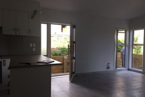 Photo of property in 34 Tamahere Drive, Glenfield, Auckland, 0629