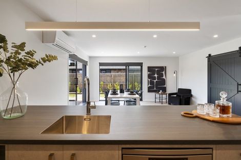 Photo of property in 17 Echo Street, 4702