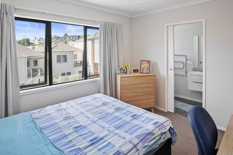 Photo of property in 20u4 Hunter Street, Hamilton Lake, Hamilton, 3204