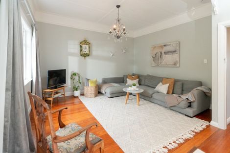 Photo of property in 86 The Parade, Island Bay, Wellington, 6023