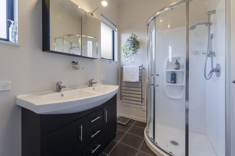 Photo of property in 20 Herries Lane, Lake Hayes, Queenstown, 9304