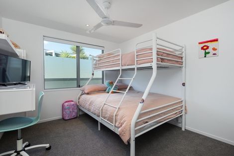 Photo of property in 135 Marine Parade, Mount Maunganui, 3116