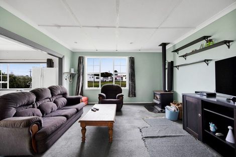 Photo of property in 8-10 Egmont Street, Normanby, Hawera, 4614