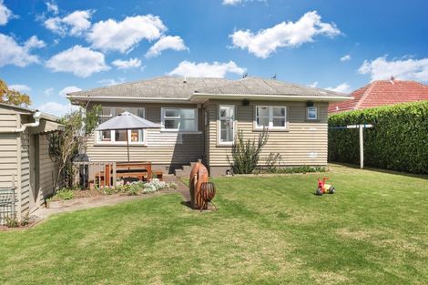 Photo of property in 733 Te Atatu Road, Te Atatu Peninsula, Auckland, 0610