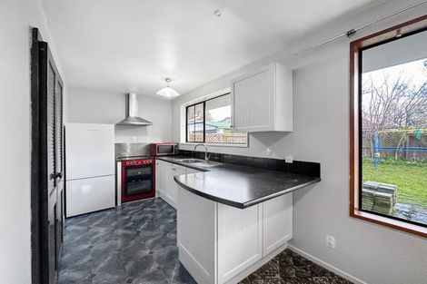 Photo of property in 2/37 Karnak Crescent, Russley, Christchurch, 8042