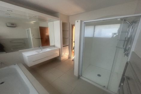 Photo of property in 16 Bale Place, Havelock North, 4130