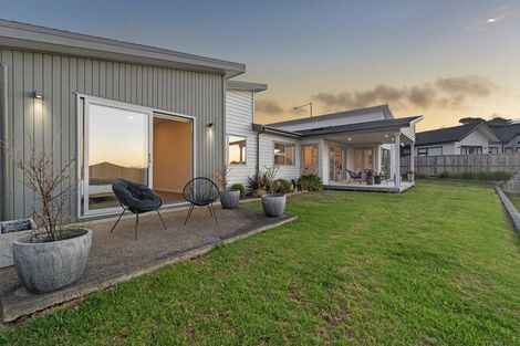 Photo of property in 60 Wainui Road, Silverdale, 0932